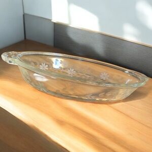 Antique Pyrex Au Gratin dish, etched flowers, 1915 - 1924, no cracks or chips